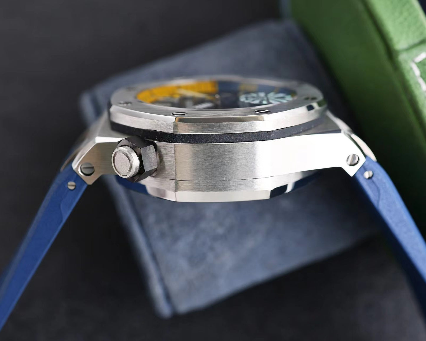 Blue -Blue Rubber - Quartz - 42mm