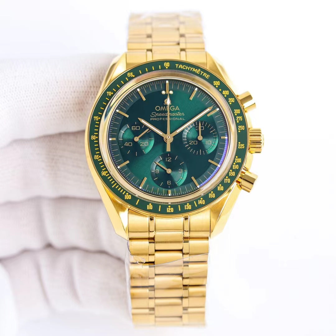 Chronograph - Green - Yellow Gold 904L Steel - Manual winding - 42mm