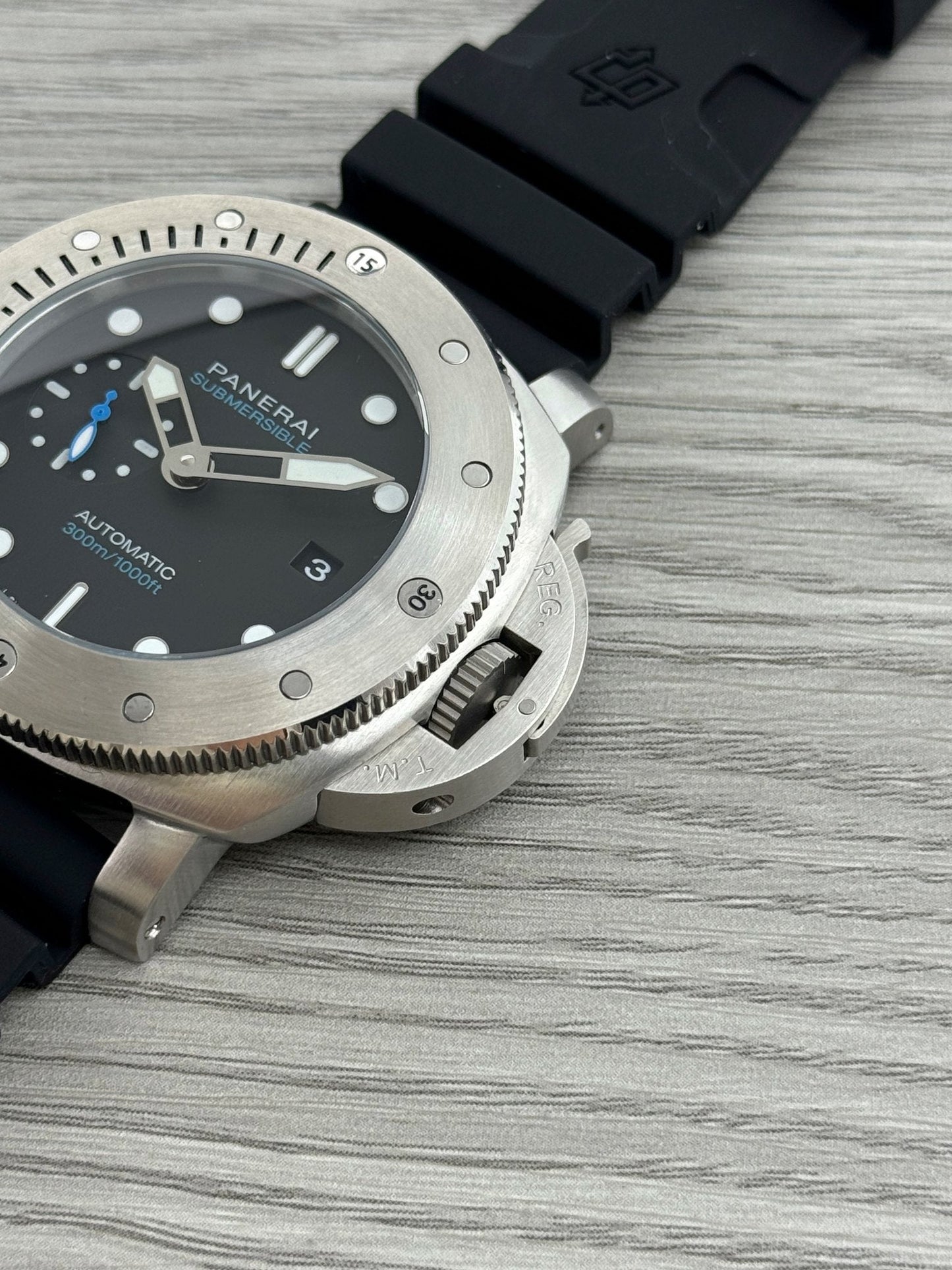 Black - Silver 904L Steel - Black Rubber -Automatic - 47mm