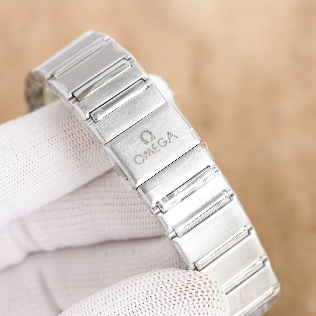 131.30.41.21.01.001 -Black Silver- 904L Steel- Automatic - 41mm