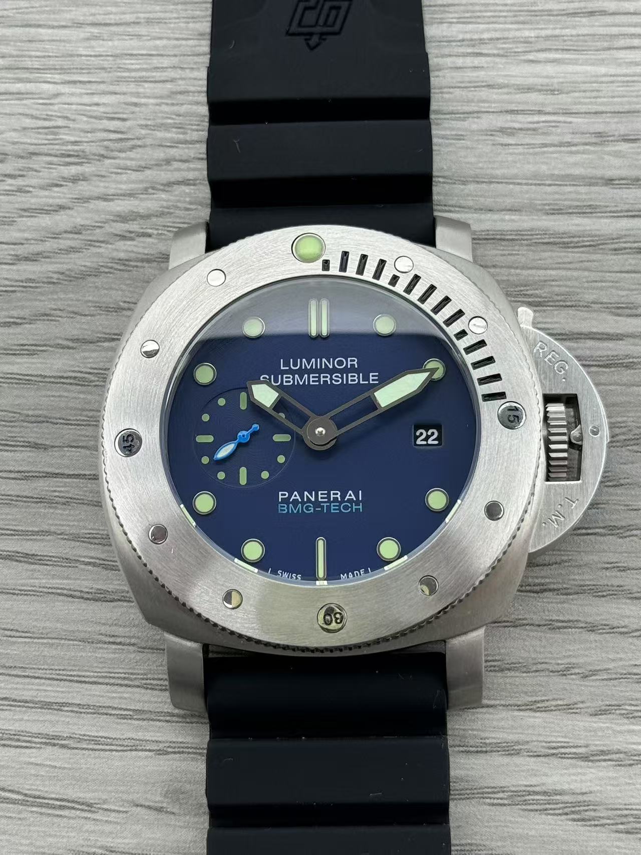 Blue Silver - 904L Steel - Black Rubber -Automatic - 47mm