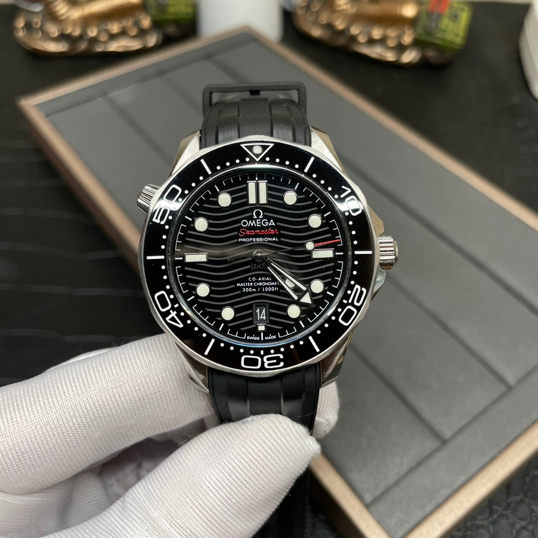 Compensation watch- Black Silver - Black Rubber - Automatic - 42mm