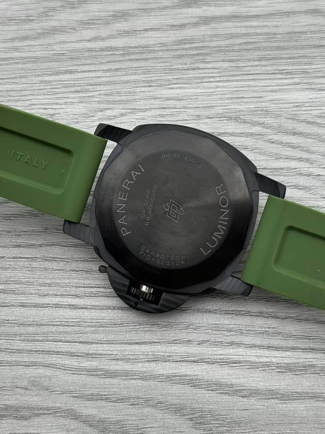 Grey Black - 904L Steel - Green Rubber -Automatic - 44mm