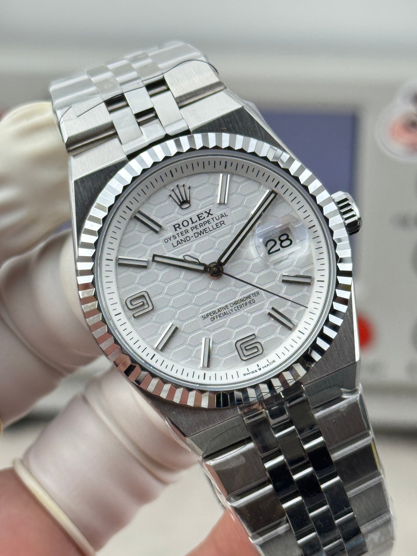 L-Dweller - 127336- White - Silver 904L Steel- Ultra-thin-Automatic - 40/36mm