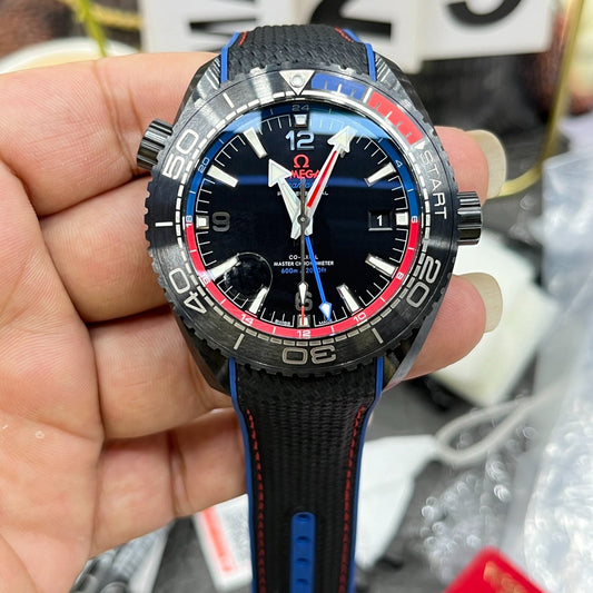 Black Red Steel - Black rubber - Automatic - 45.5mm