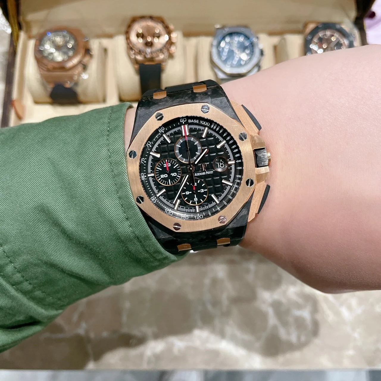 Chronograph-Rosegold Ceramic- Black Rubber - Quartz - 44mm