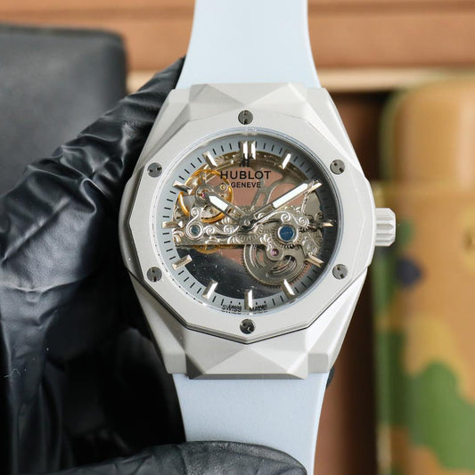 White Hollow - White Rubber - Automatic - 45mm