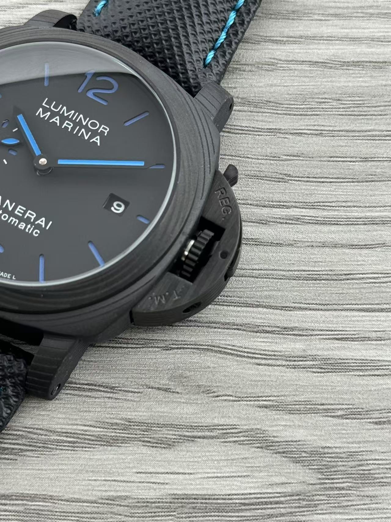 Black - 904L Steel - Black Rubber -Automatic - 44mm