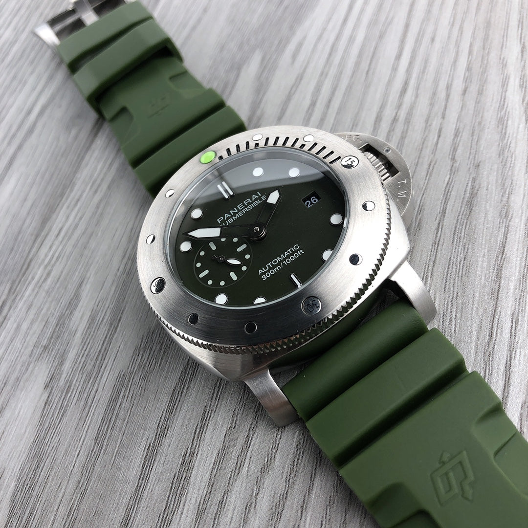 Black - Silver 904L Steel - Green Rubber -Automatic - 47mm