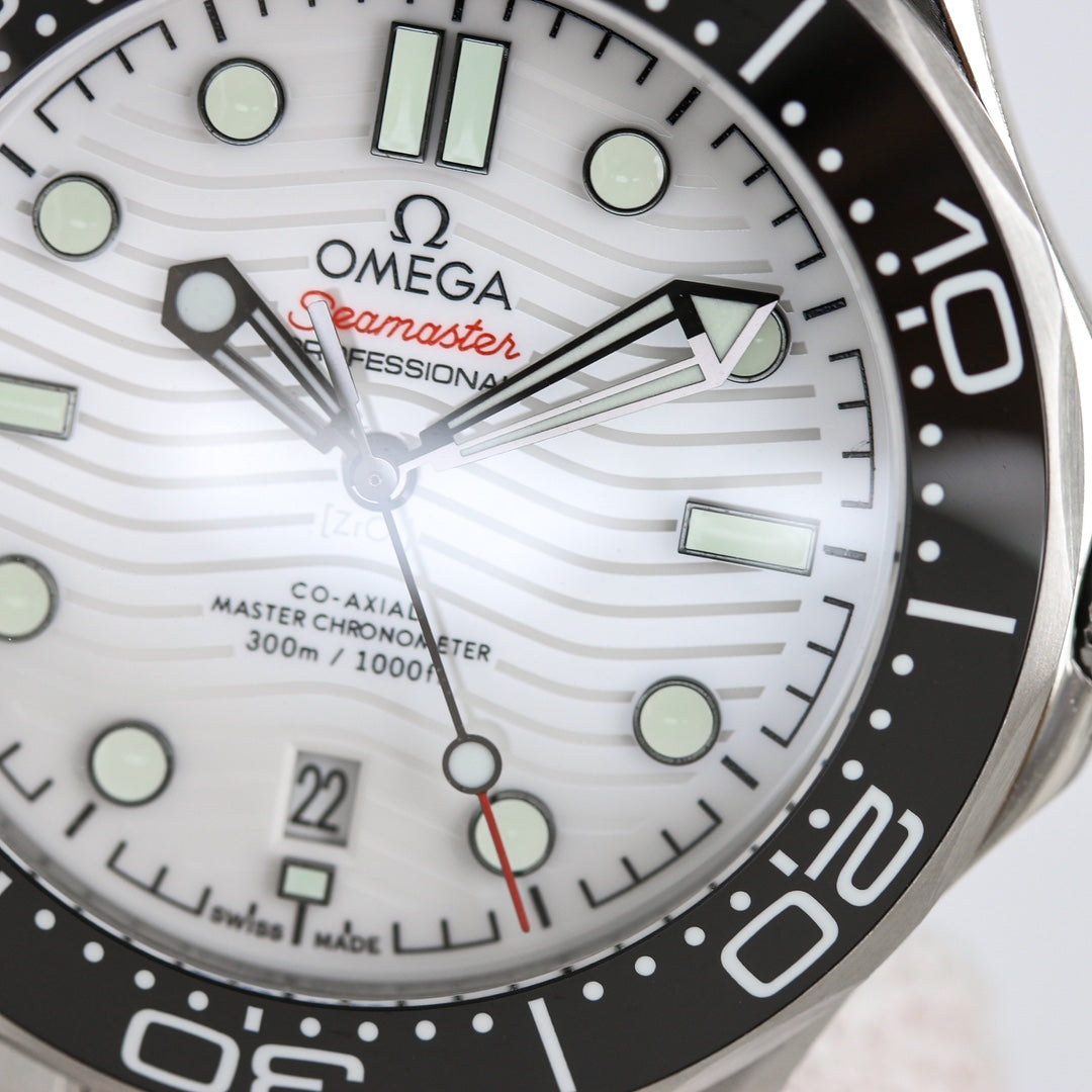 Limited-time special offer! 210.30.42.20.04.001- 3D White- Silver 904L Steel- Automatic - 42mm